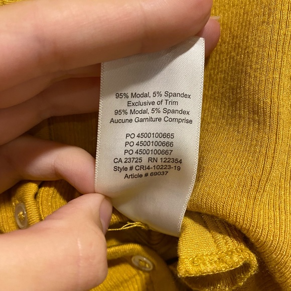 ARITZIA LONG SLEEVE T - Picture 3 of 3